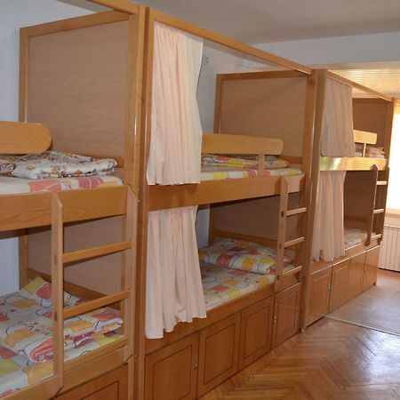 Hostel Valentin 2 สโกเปีย ภายนอก รูปภาพ