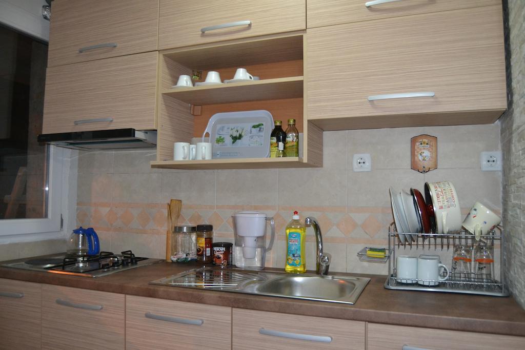 Hostel Valentin 2 สโกเปีย ภายนอก รูปภาพ