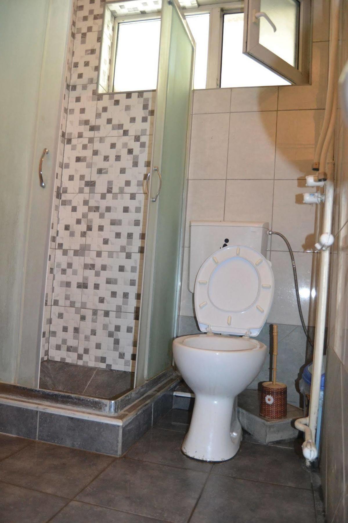 Hostel Valentin 2 สโกเปีย ภายนอก รูปภาพ